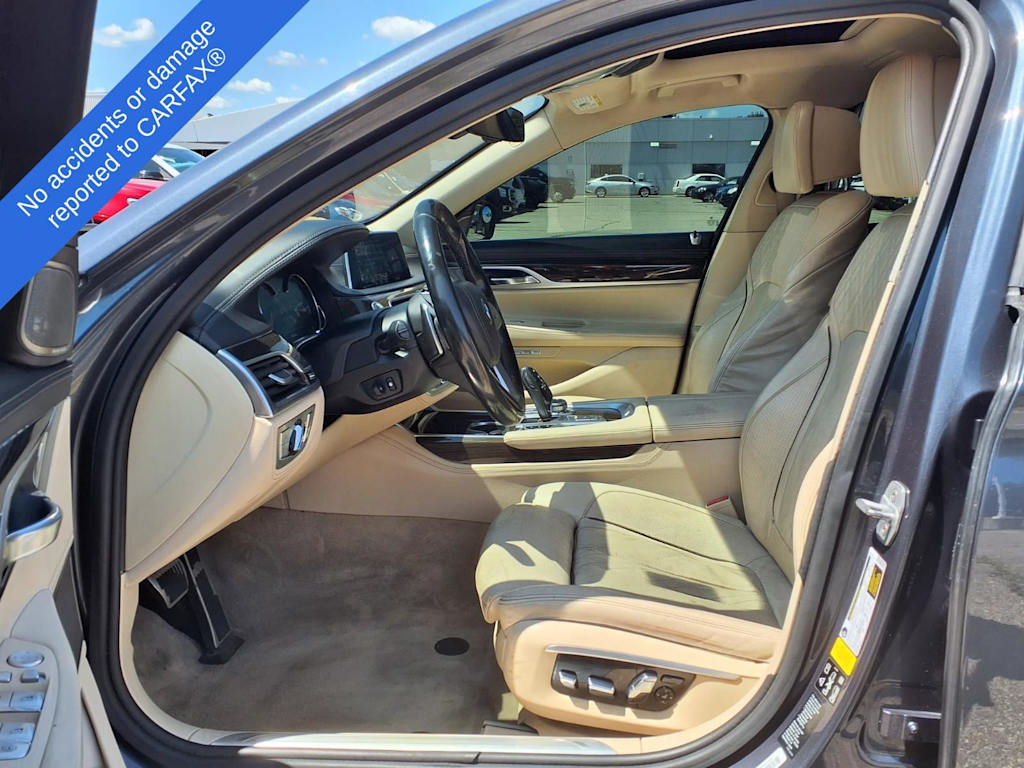 Thumbnail: 2016 BMW 7 Series - 10