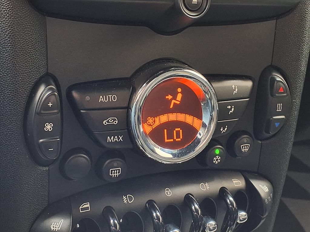 Thumbnail: 2012 MINI Cooper - 21