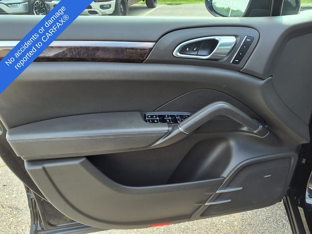 Thumbnail: 2015 Porsche Cayenne - 19
