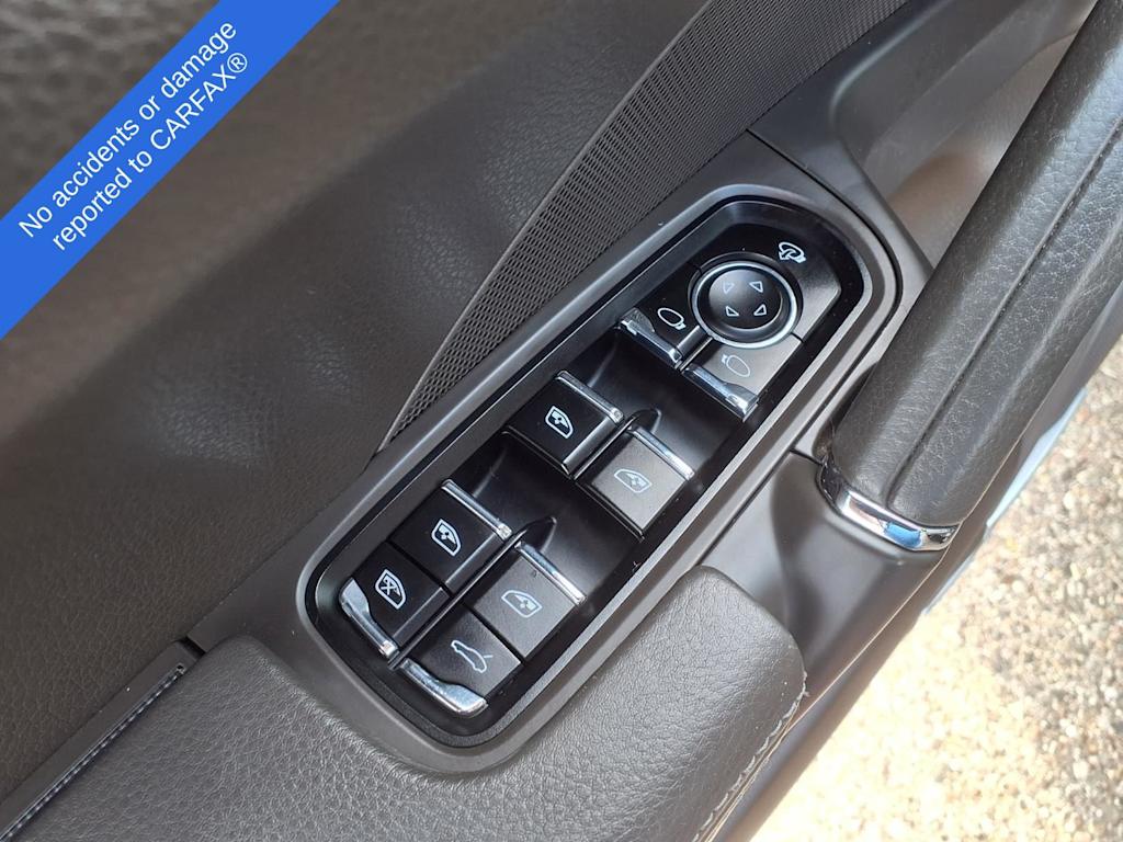 Thumbnail: 2015 Porsche Cayenne - 20