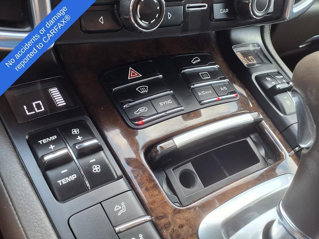 Thumbnail: 2015 Porsche Cayenne - 29