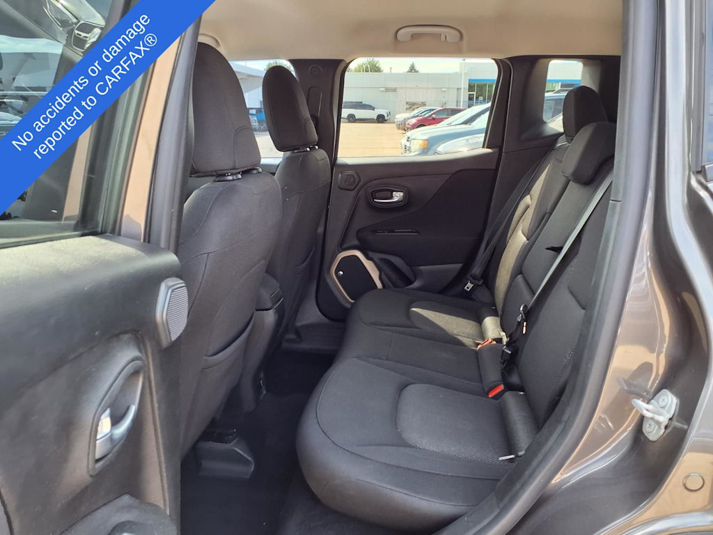 Thumbnail: 2016 Jeep Renegade - 11