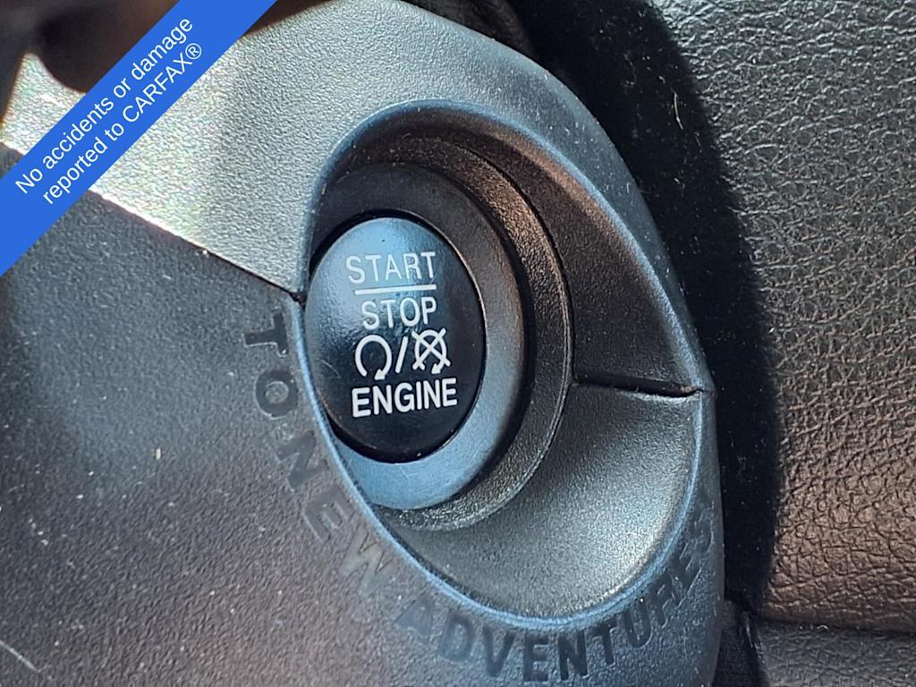 Thumbnail: 2016 Jeep Renegade - 24