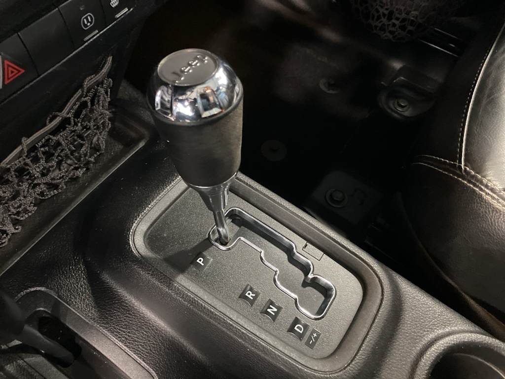 Thumbnail: 2014 Jeep Wrangler - 21