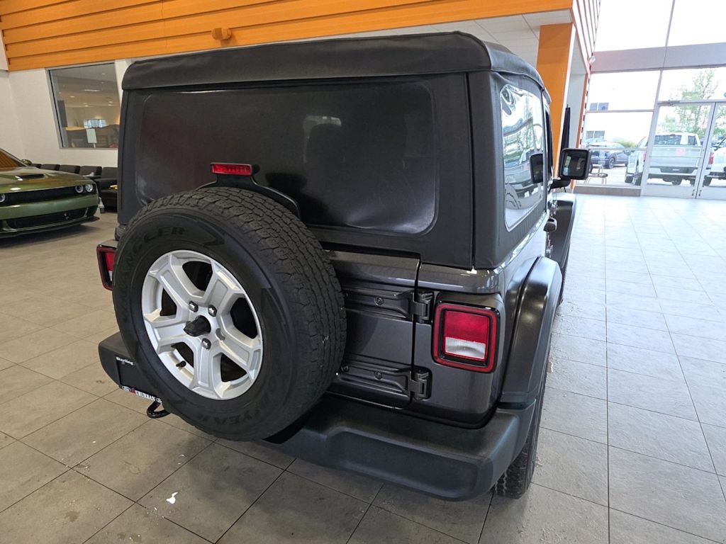 Thumbnail: 2020 Jeep Wrangler - 18