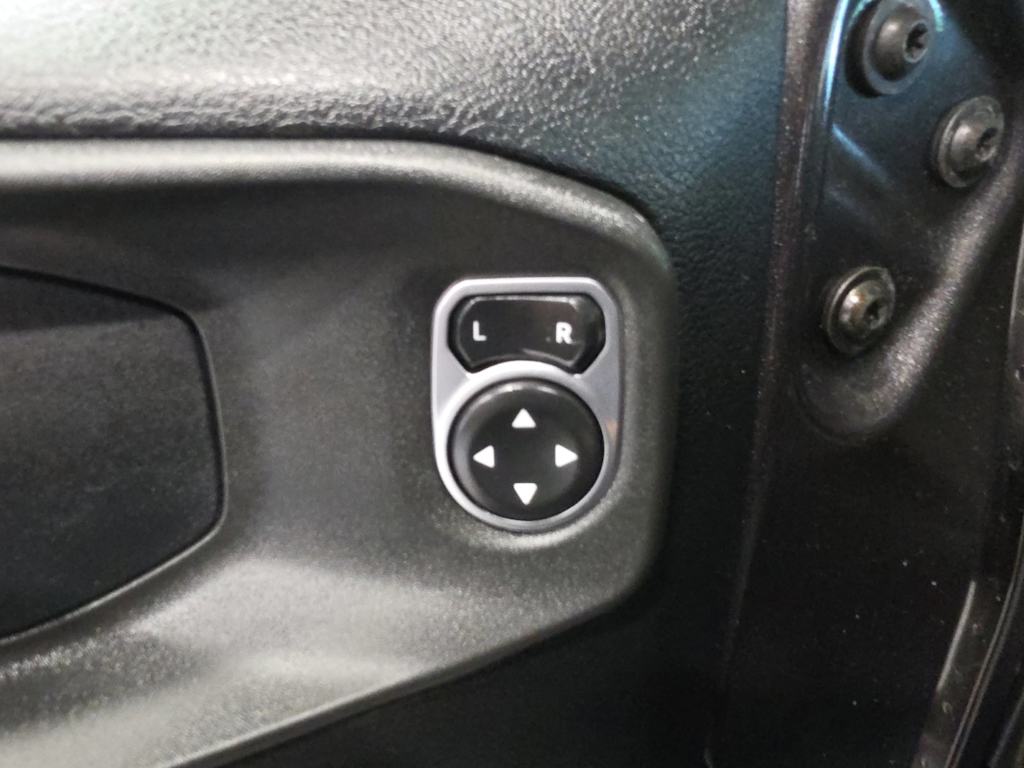 Thumbnail: 2020 Jeep Wrangler - 23