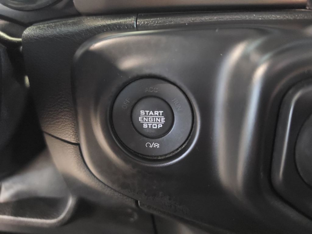 Thumbnail: 2020 Jeep Wrangler - 29