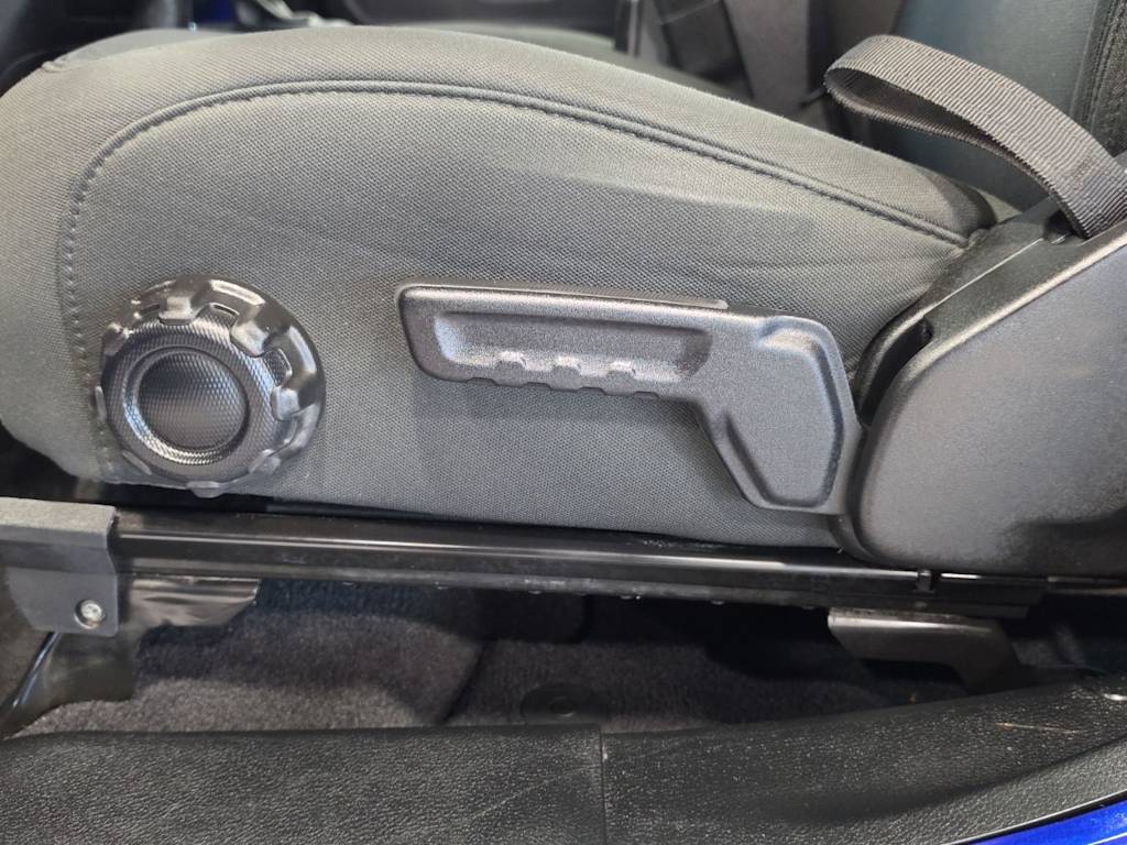 Thumbnail: 2020 Jeep Wrangler - 21