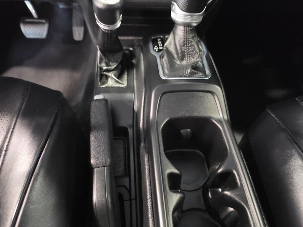 Thumbnail: 2022 Jeep Wrangler - 12