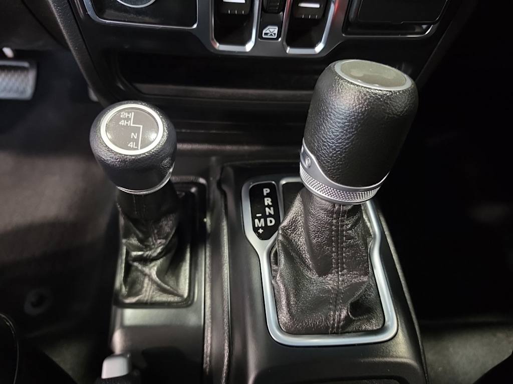 Thumbnail: 2022 Jeep Wrangler - 26