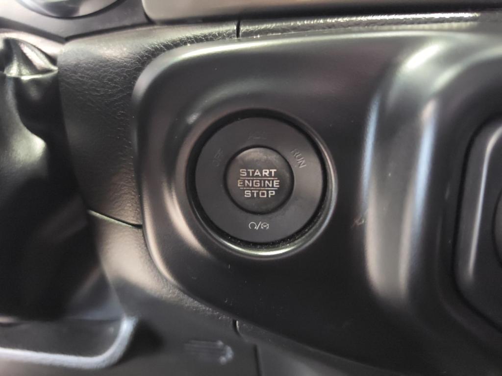 Thumbnail: 2022 Jeep Wrangler - 29