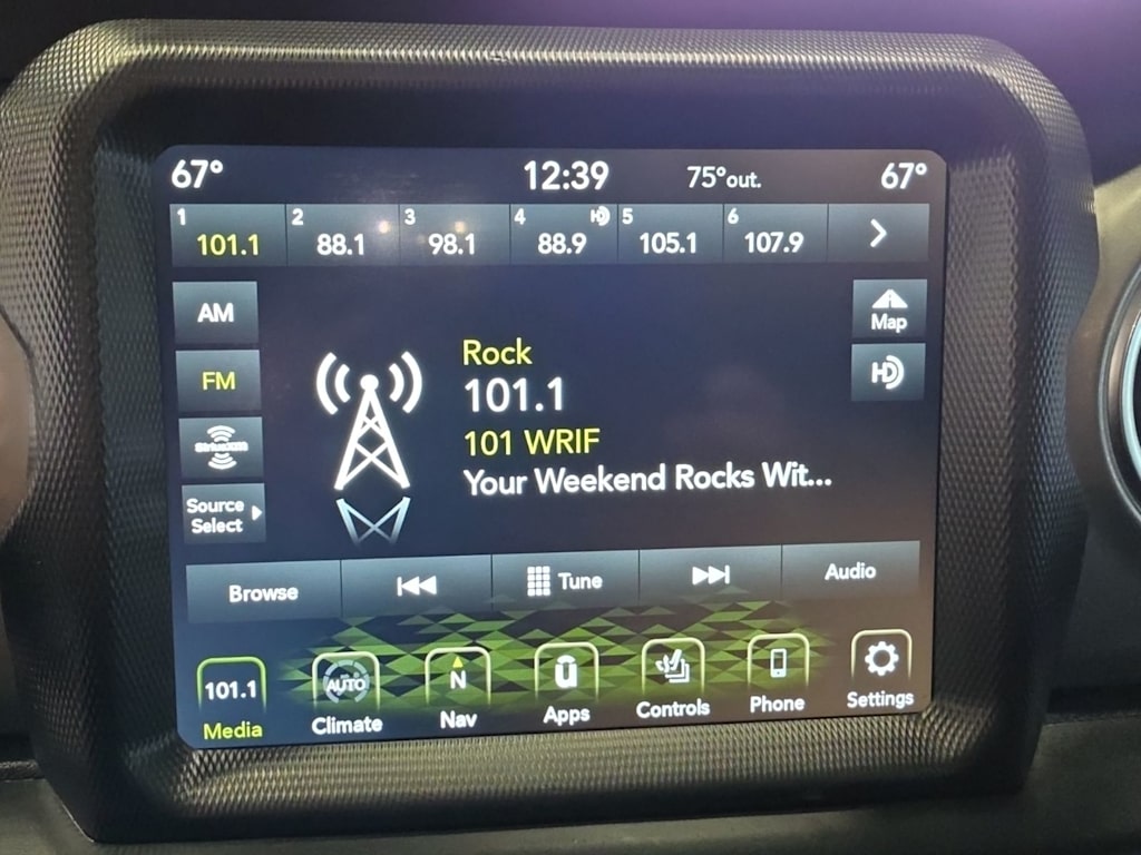 Thumbnail: 2022 Jeep Wrangler - 12