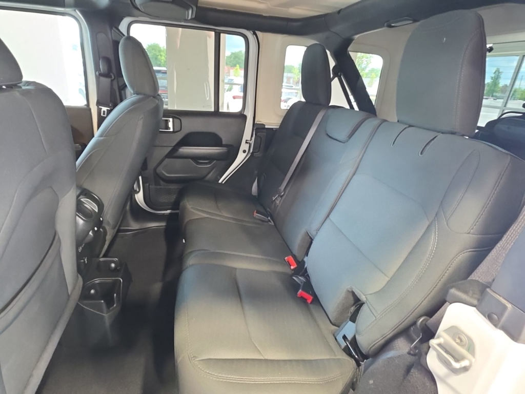 Thumbnail: 2022 Jeep Wrangler - 11