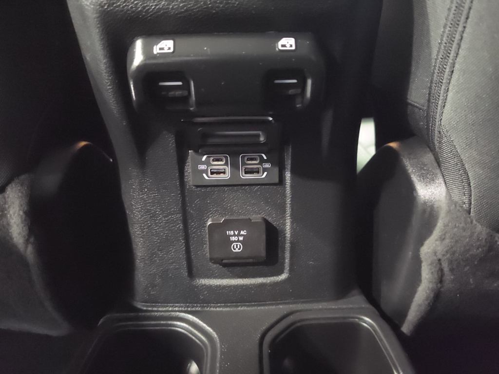 Thumbnail: 2022 Jeep Wrangler - 31