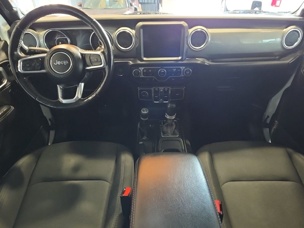 Thumbnail: 2022 Jeep Wrangler - 9