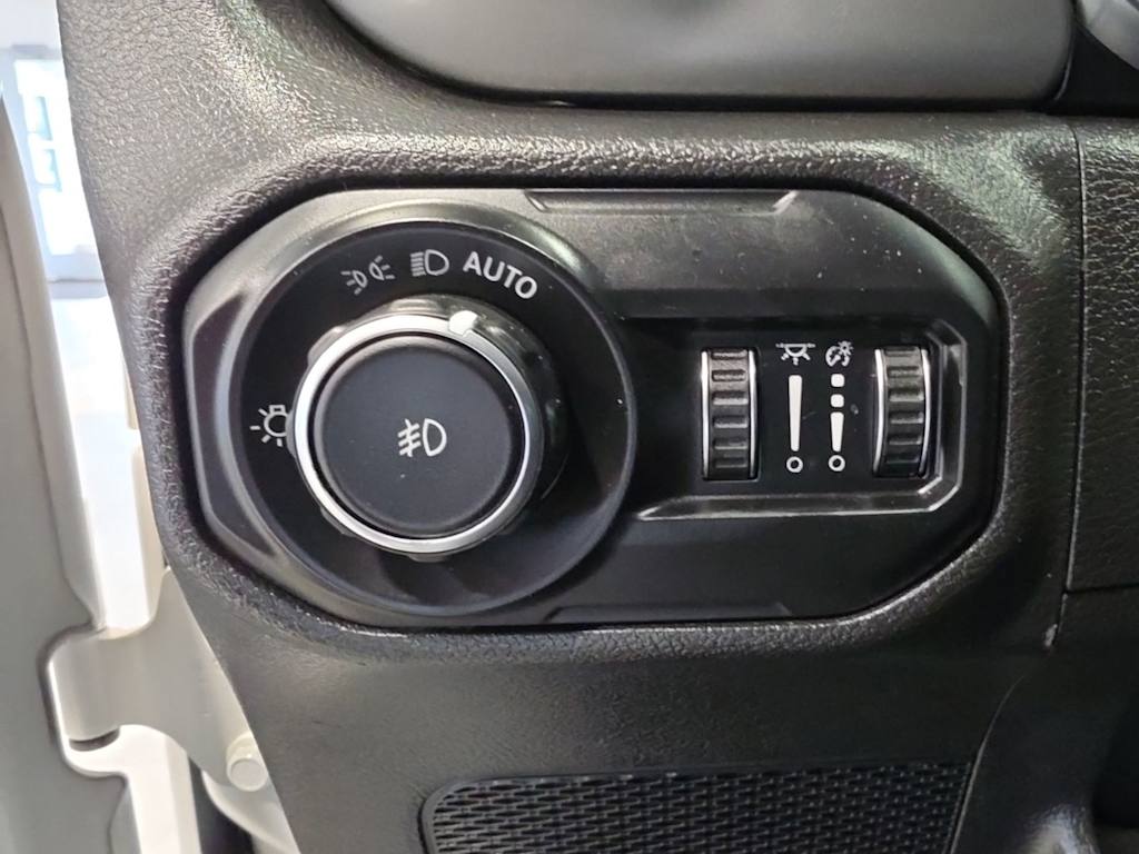 Thumbnail: 2022 Jeep Wrangler - 26
