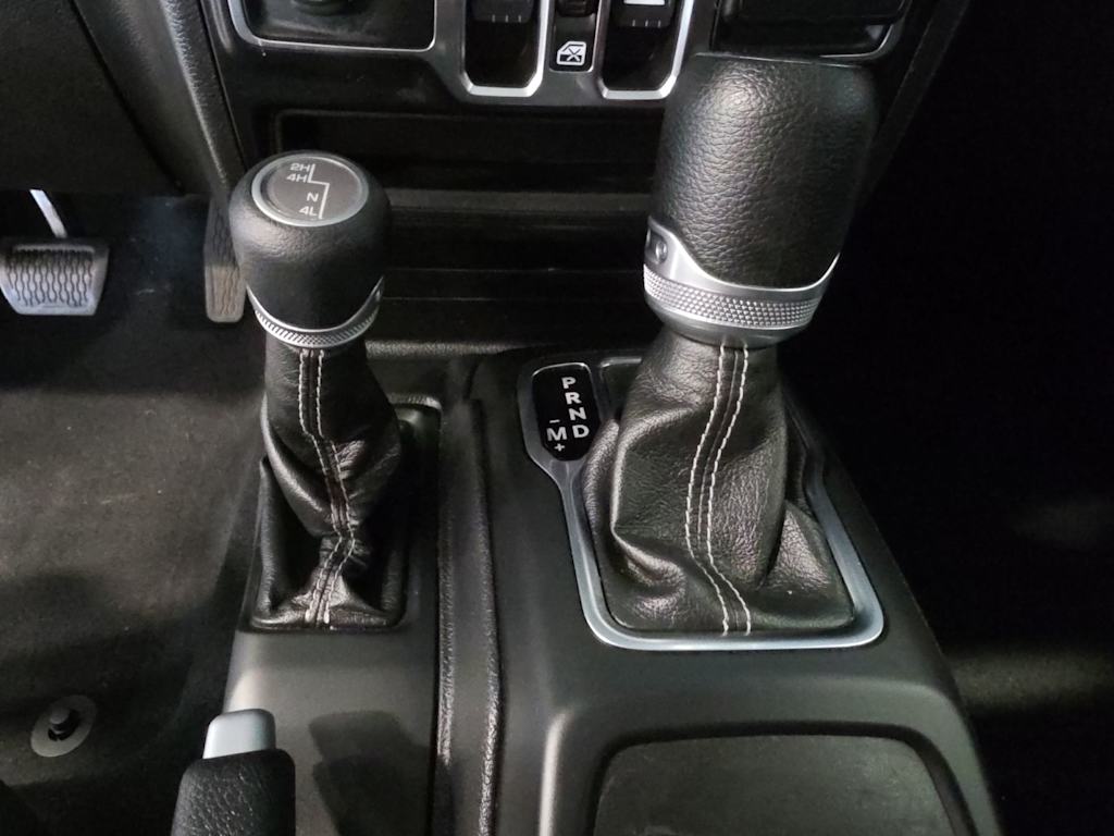 Thumbnail: 2022 Jeep Wrangler - 13
