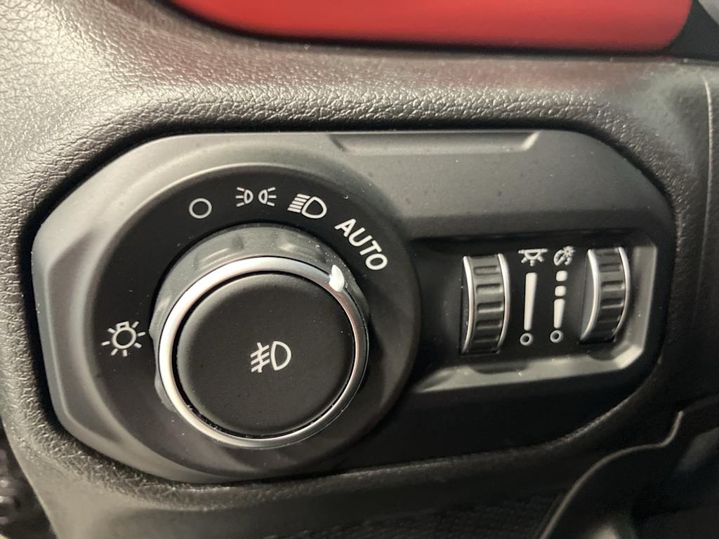 Thumbnail: 2021 Jeep Wrangler - 21