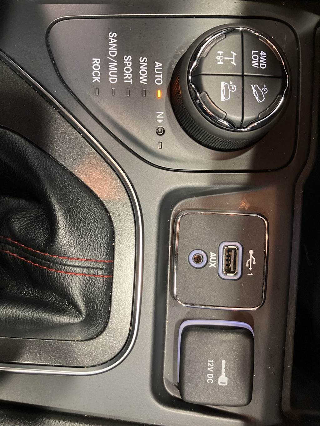 Thumbnail: 2020 Jeep Cherokee - 22