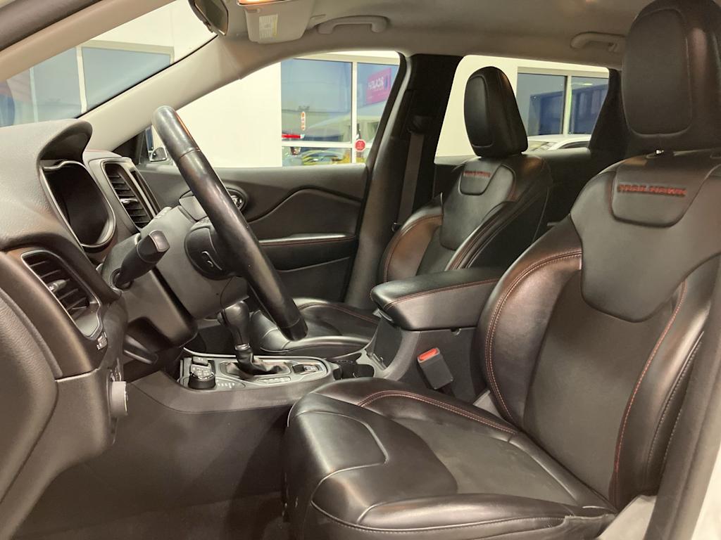 Thumbnail: 2020 Jeep Cherokee - 9