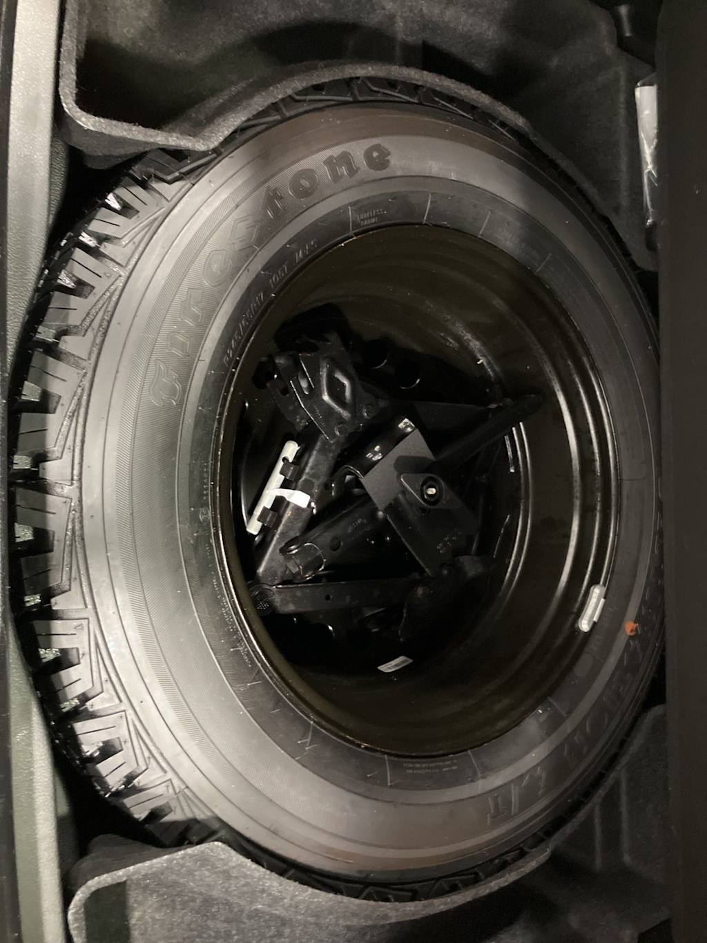 Thumbnail: 2020 Jeep Cherokee - 8