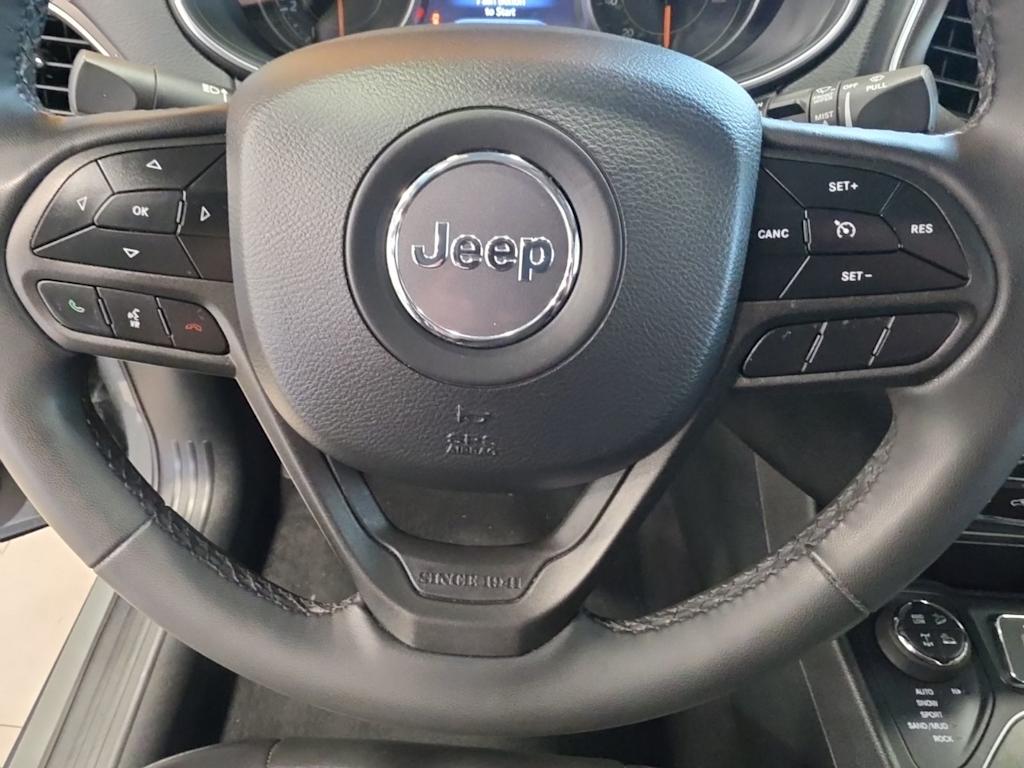 Thumbnail: 2022 Jeep Cherokee - 29