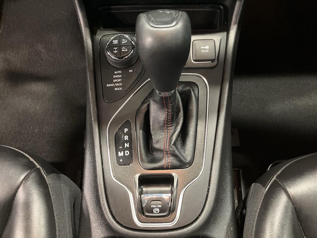 Thumbnail: 2021 Jeep Cherokee - 11