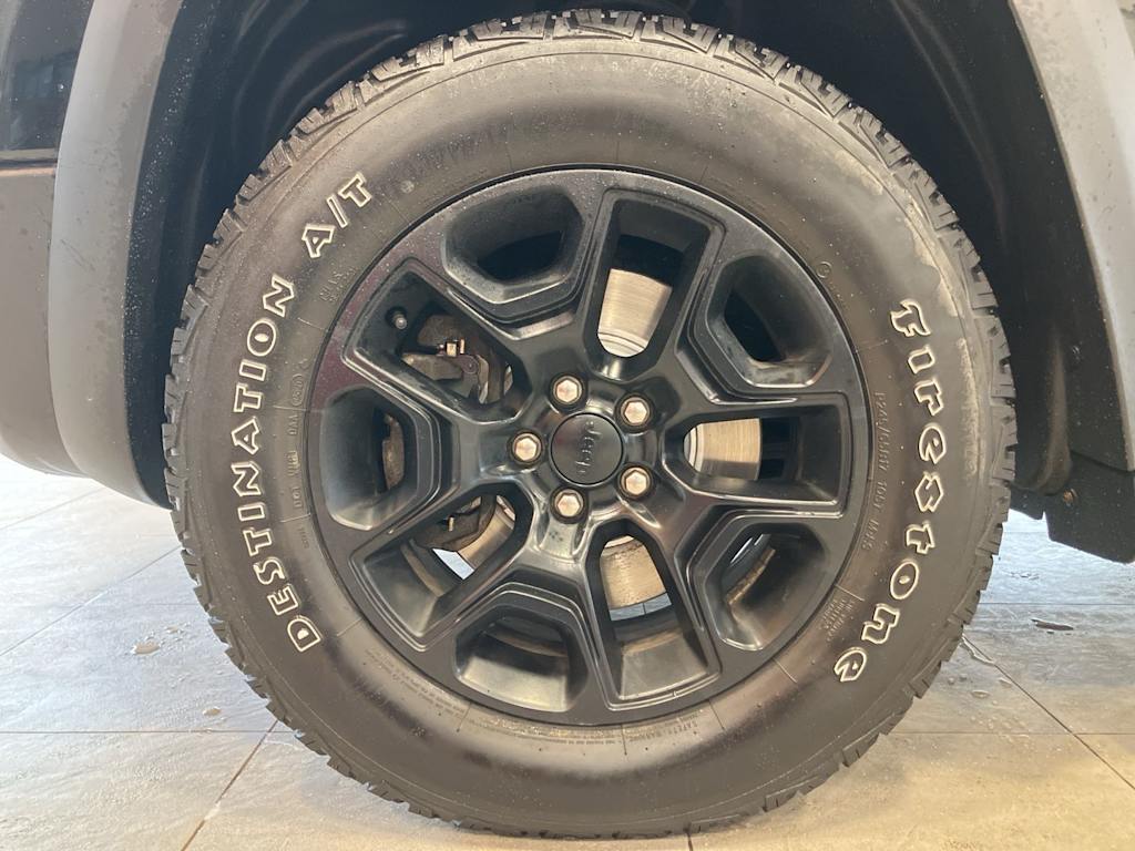 Thumbnail: 2021 Jeep Cherokee - 7