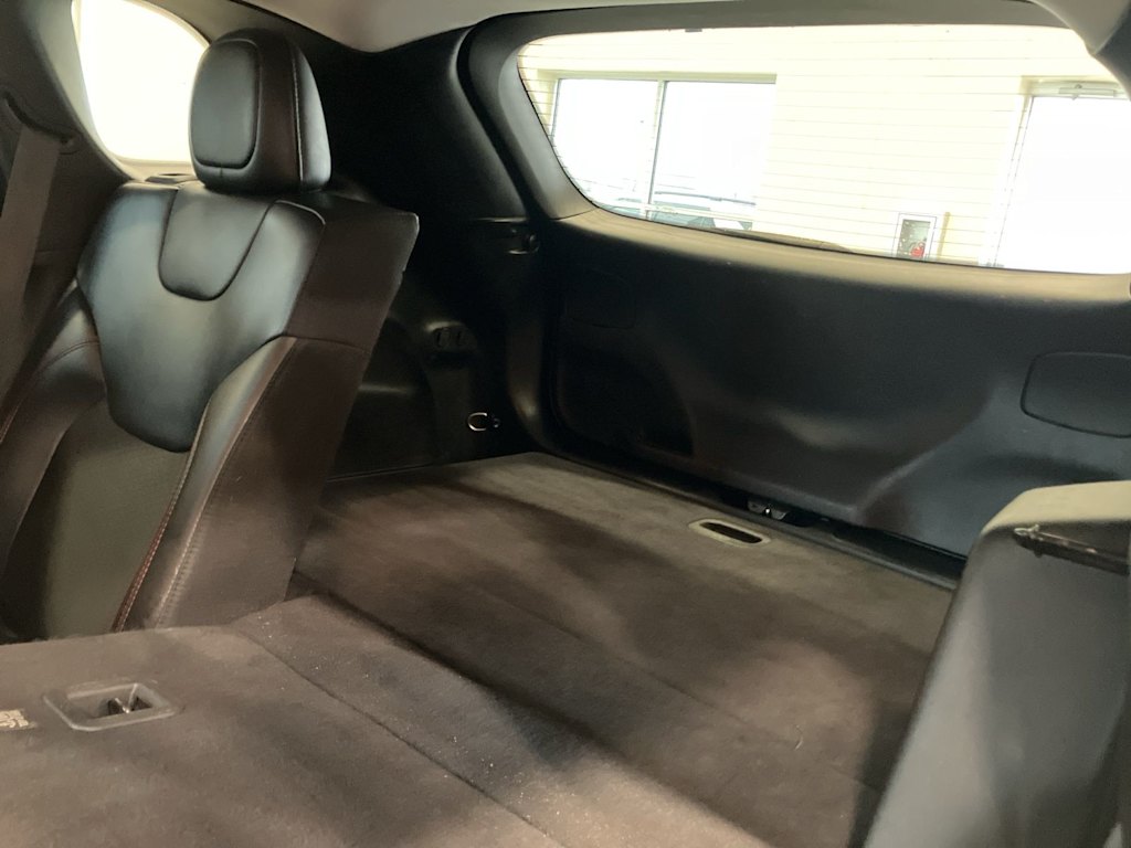 Thumbnail: 2021 Jeep Cherokee - 28