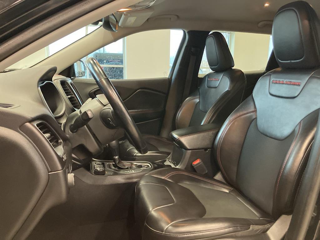 Thumbnail: 2021 Jeep Cherokee - 8