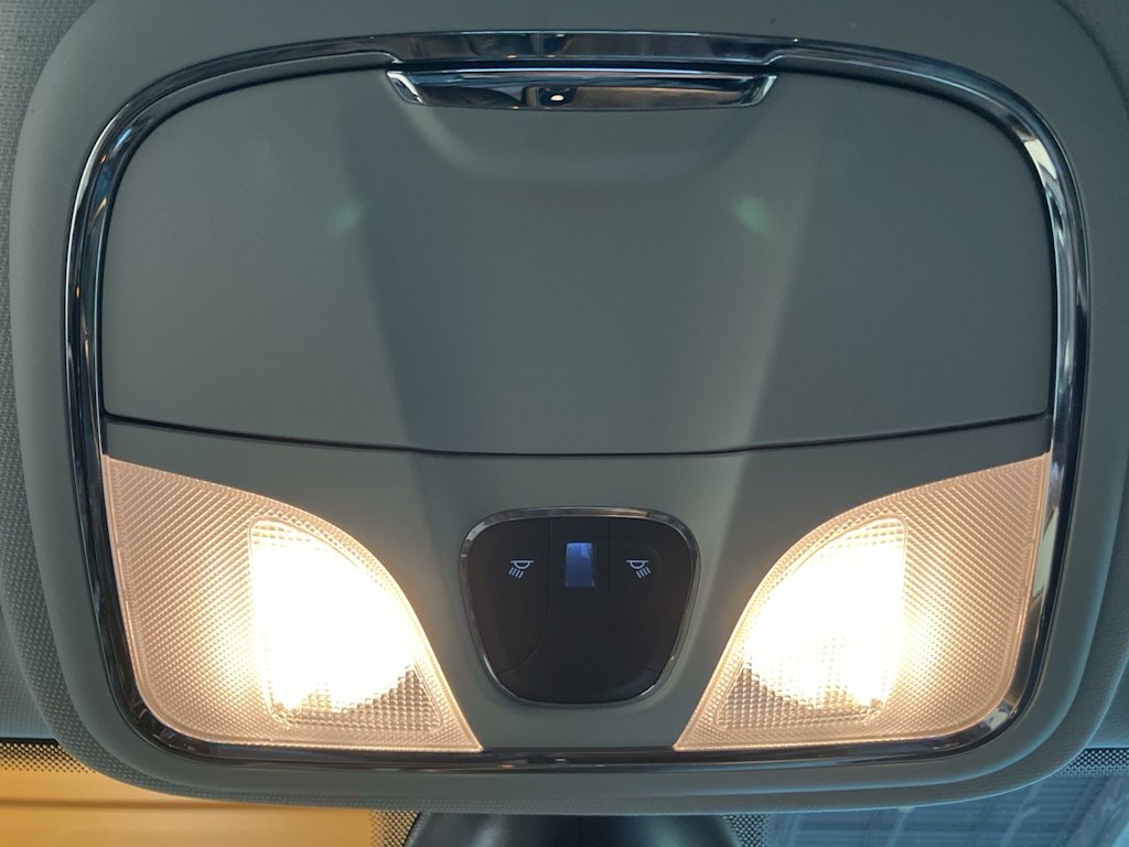 Thumbnail: 2021 Jeep Cherokee - 25