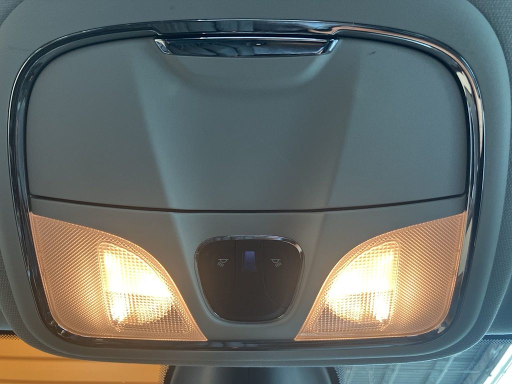 Thumbnail: 2021 Jeep Cherokee - 25