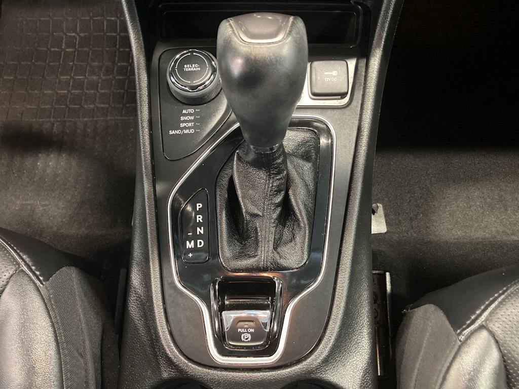 Thumbnail: 2021 Jeep Cherokee - 11