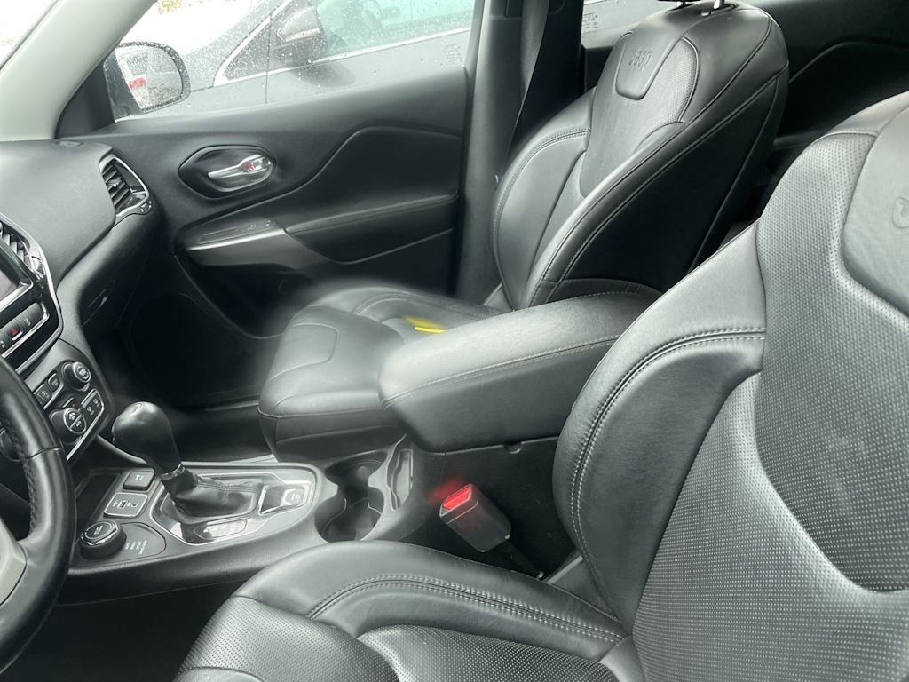 Thumbnail: 2021 Jeep Cherokee - 6