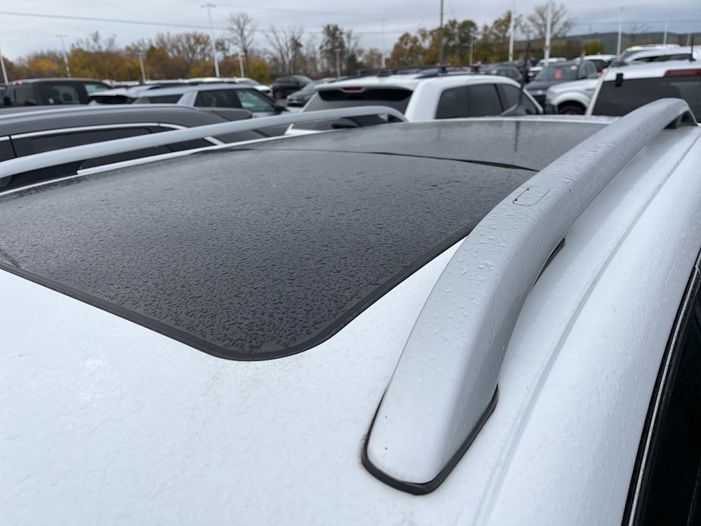 Thumbnail: 2021 Jeep Cherokee - 24