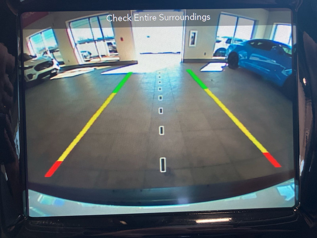 Thumbnail: 2019 Jeep Cherokee - 25