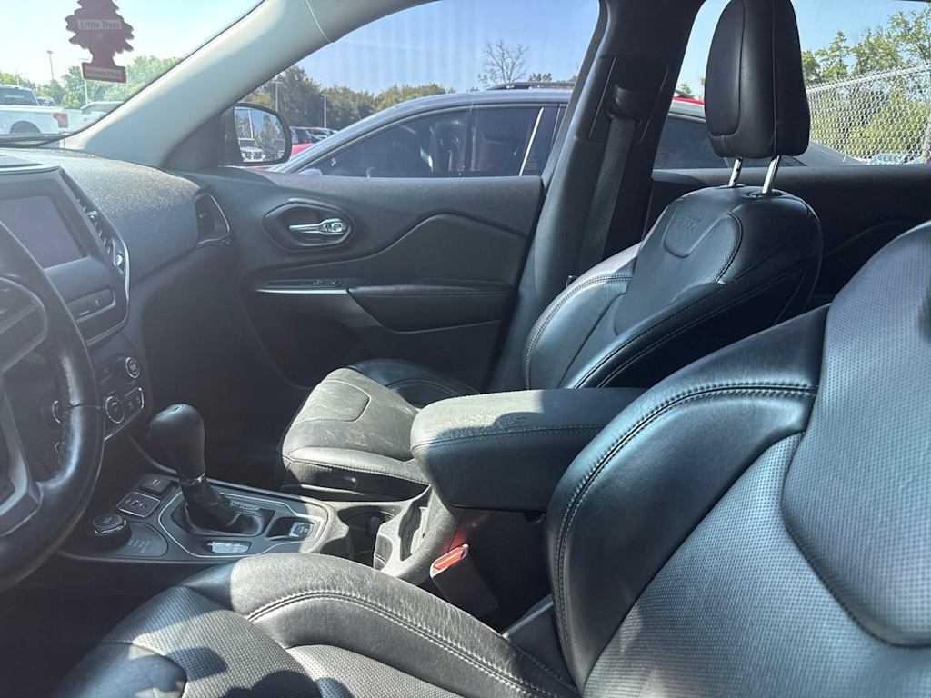 Thumbnail: 2021 Jeep Cherokee - 4