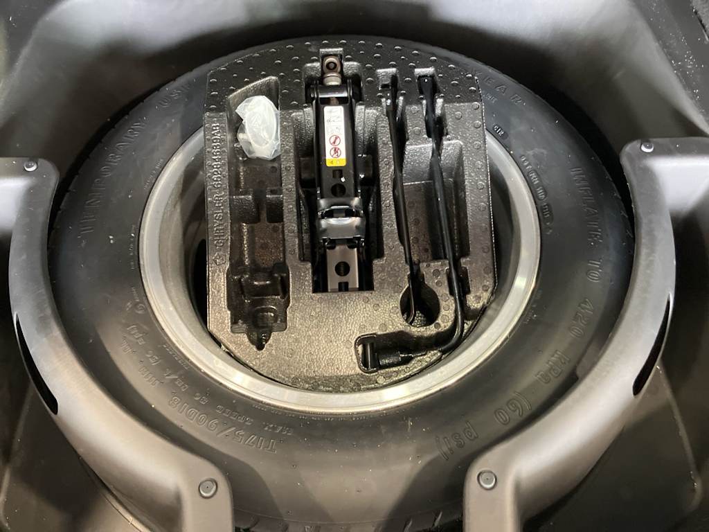 Thumbnail: 2019 Jeep Grand Cherokee - 31