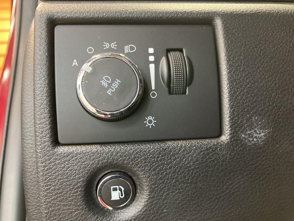 Thumbnail: 2019 Jeep Grand Cherokee - 21