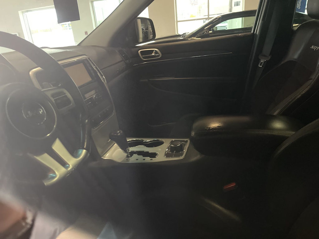 Thumbnail: 2012 Jeep Grand Cherokee - 31