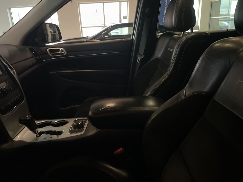 Thumbnail: 2012 Jeep Grand Cherokee - 29