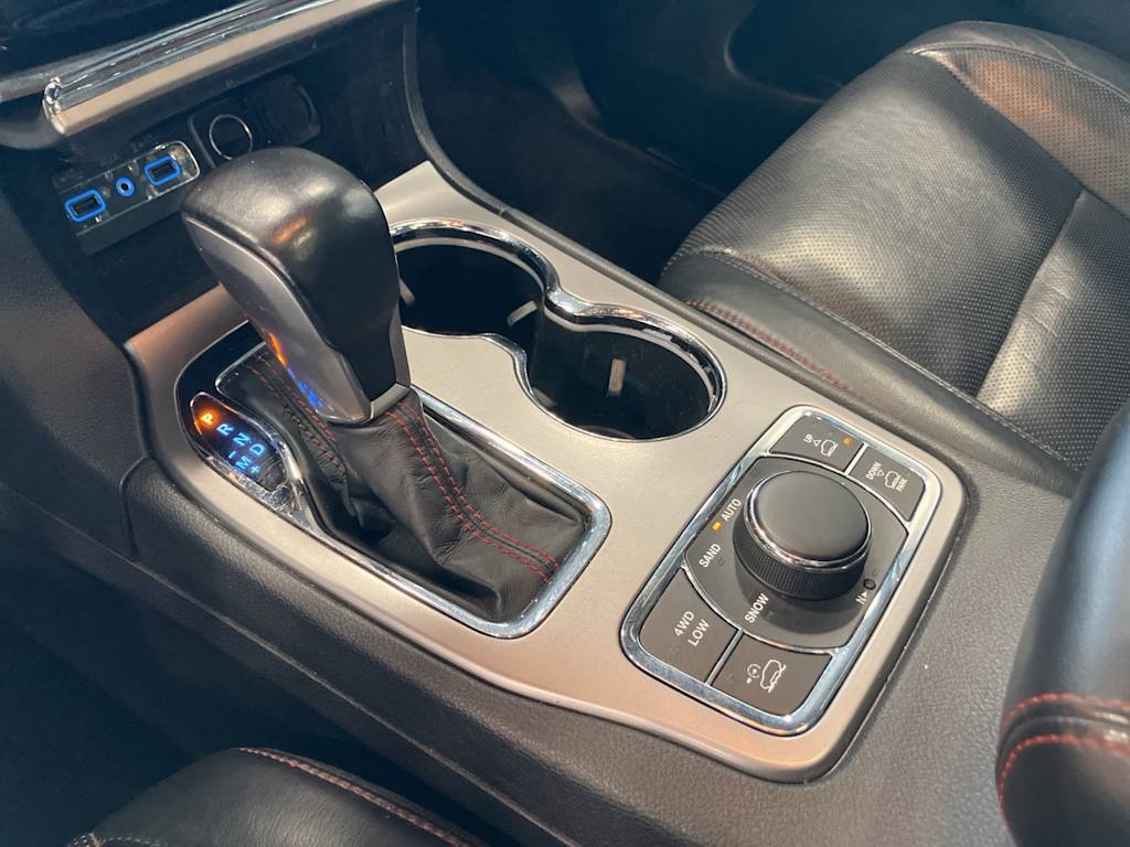 Thumbnail: 2020 Jeep Grand Cherokee - 12