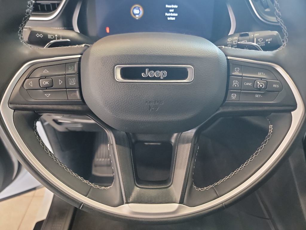 Thumbnail: 2023 Jeep Grand Cherokee - 25