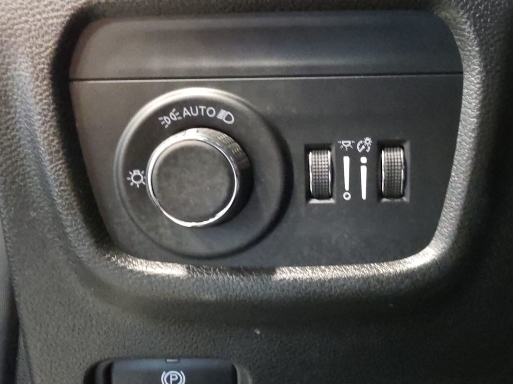 Thumbnail: 2024 Jeep Grand Cherokee - 26