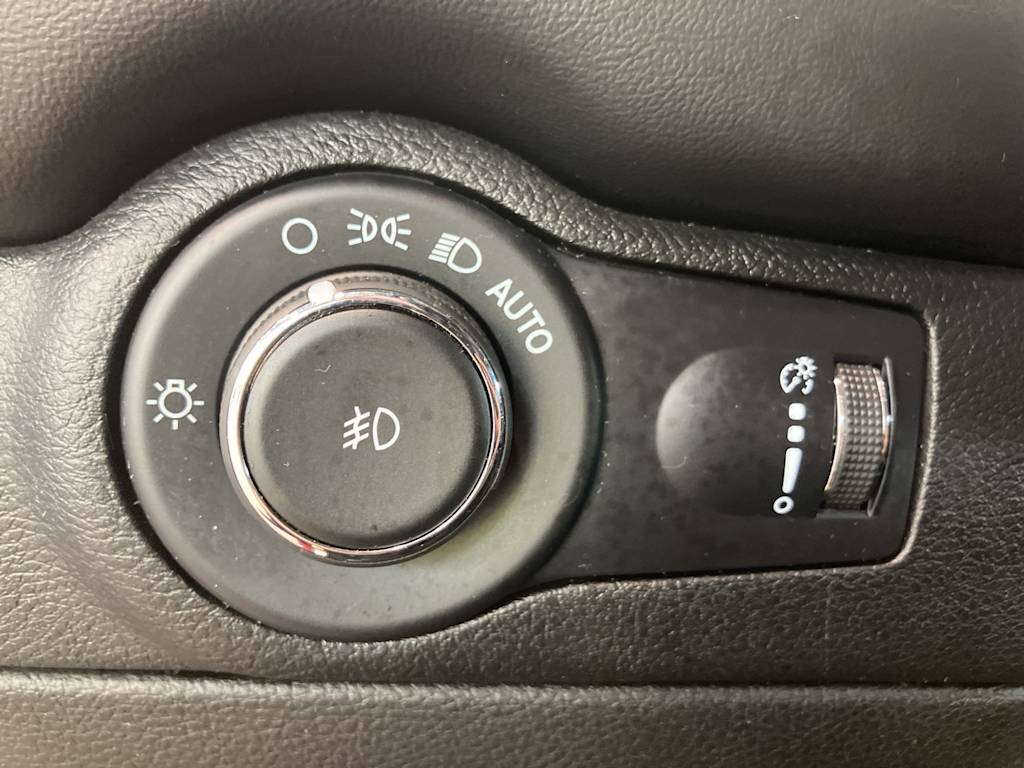 Thumbnail: 2023 Dodge Durango - 25