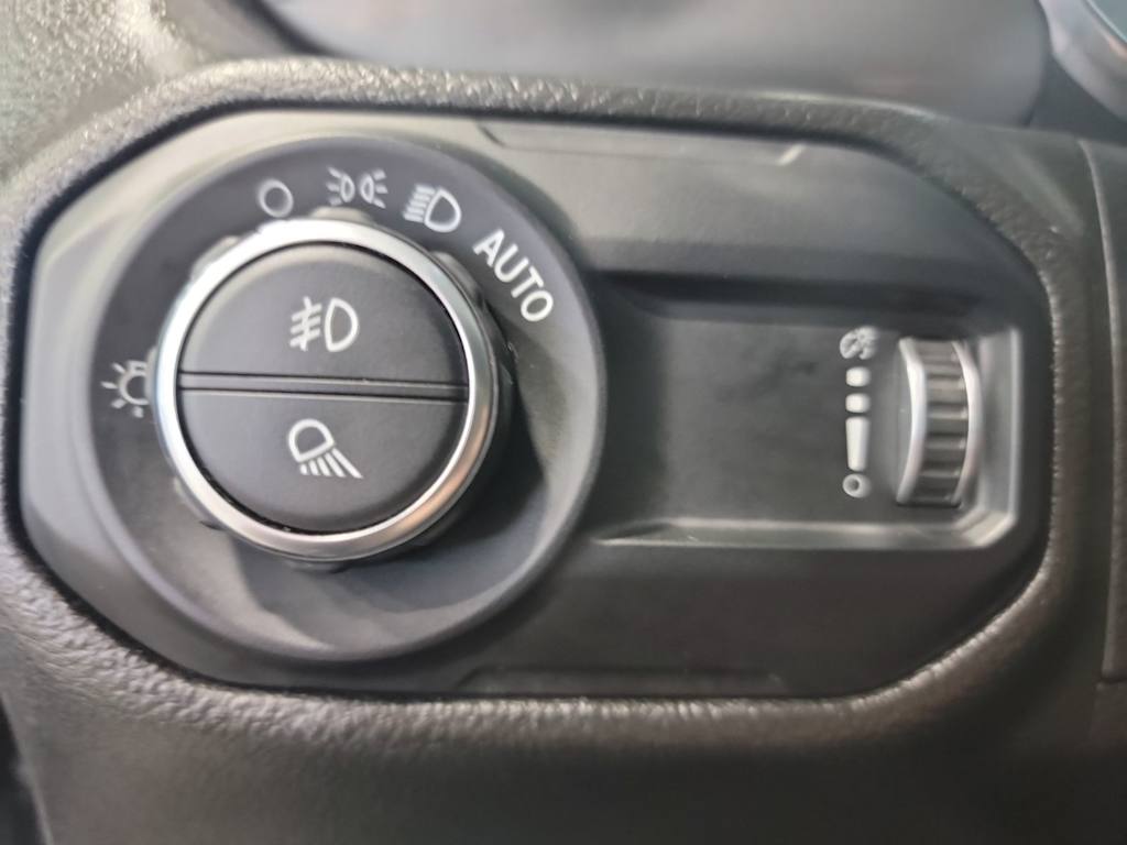 Thumbnail: 2023 Jeep Gladiator - 19