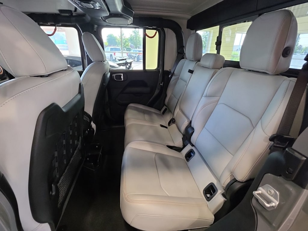 Thumbnail: 2021 Jeep Gladiator - 9