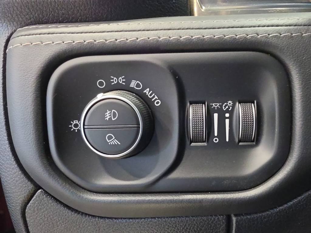 Thumbnail: 2020 RAM 1500 - 28