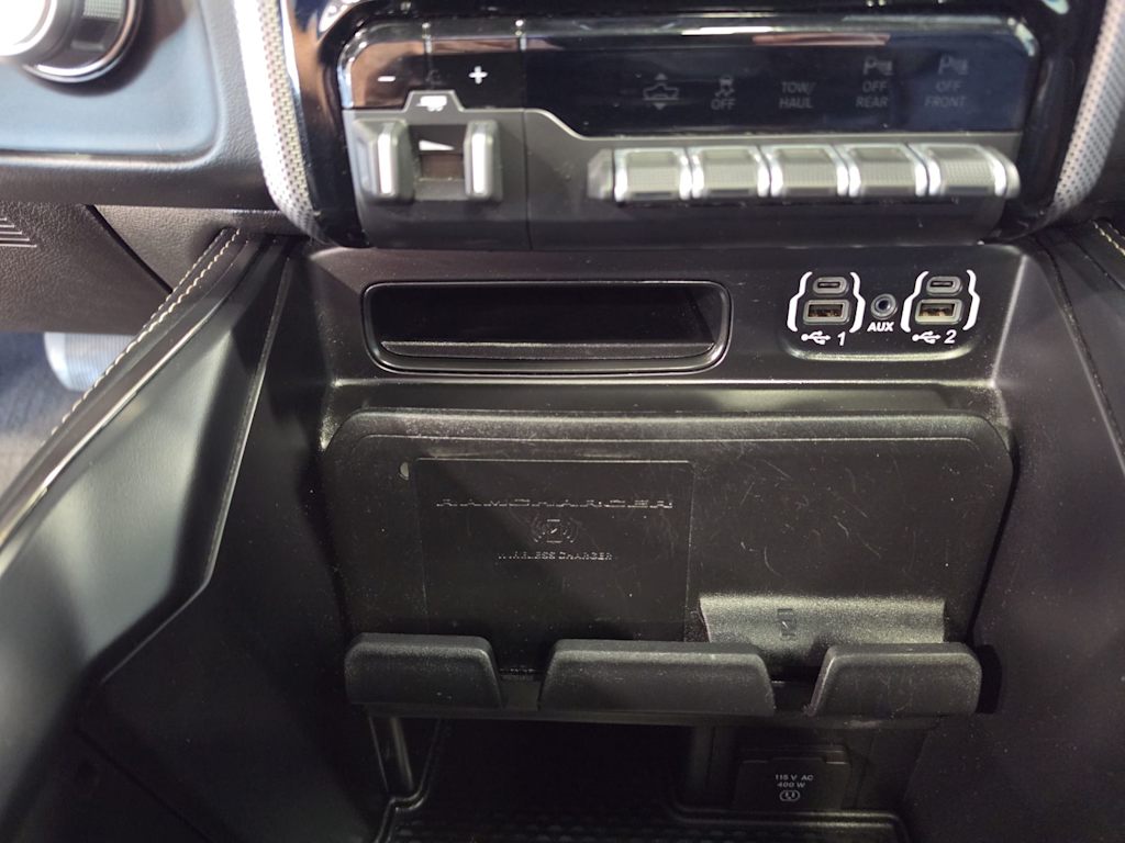 Thumbnail: 2020 RAM 1500 - 32