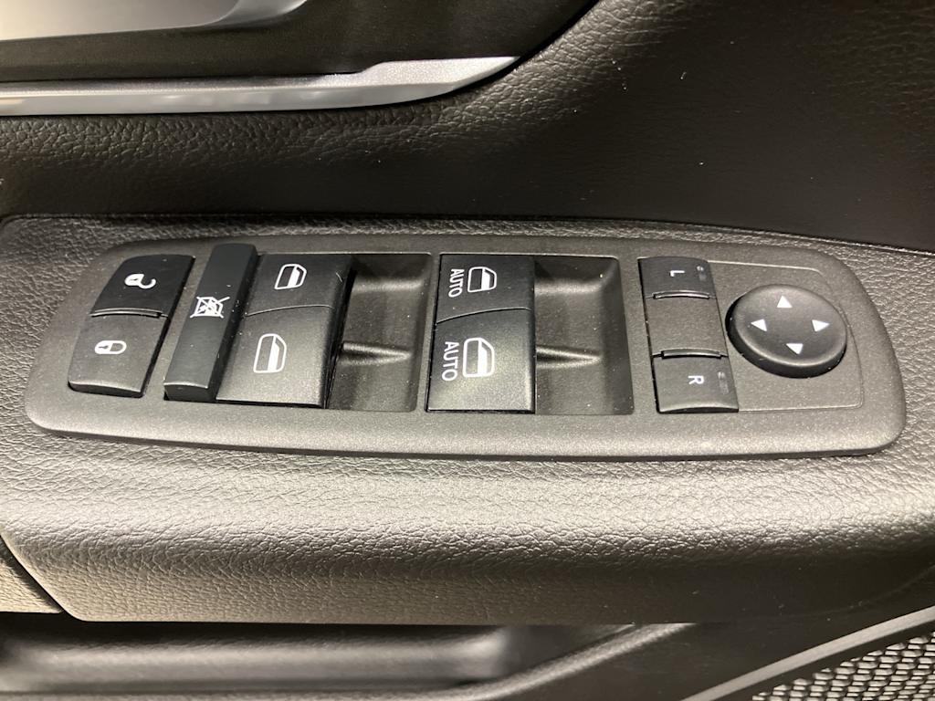 Thumbnail: 2022 RAM 1500 - 17